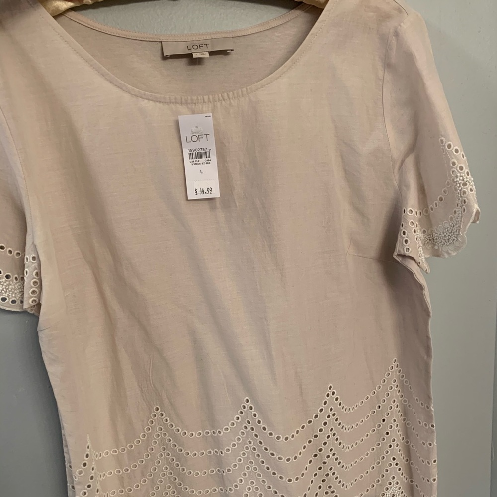LOFT women’s woven scalloped bottom top